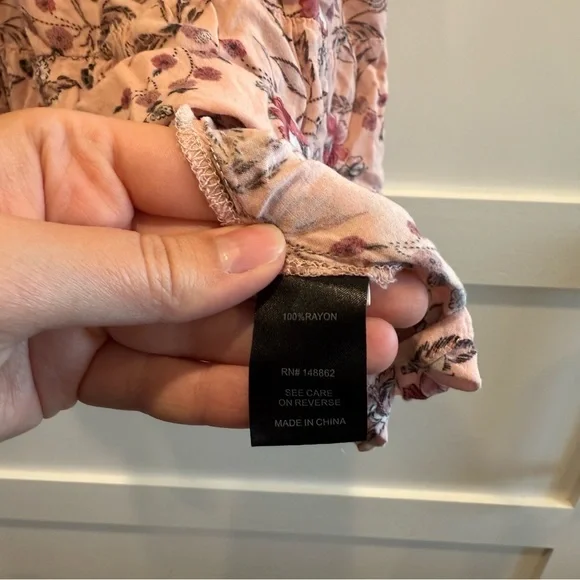 Torrid Blush Floral 2X Tank Top - Picture 8 of 8